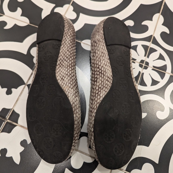 Tory Burch Reva Textured Calf Hair - Picture 5 of 10